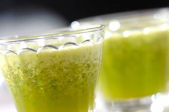 大葉とオレンジスムージー