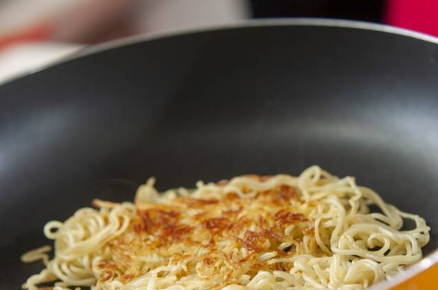 パリパリソース焼きそばの作り方の手順9
