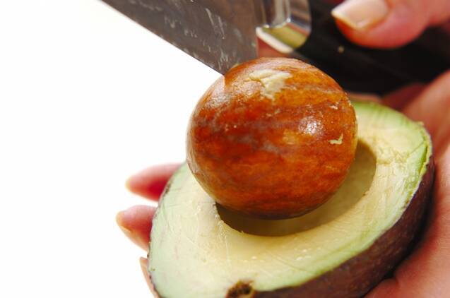 アボカドとエビのカクテル・ソースの作り方の手順1