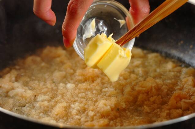 カレイのムニエル おろしポン酢バターソースの作り方の手順4