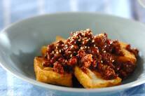 厚揚げの肉みそがけ