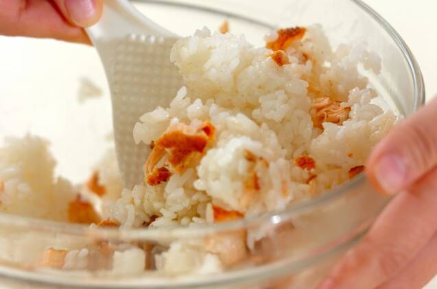 サーモンライスサラダの作り方の手順3