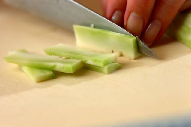 ジャコとブロッコリーの和え物の作り方の手順1