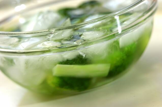 ジャコとブロッコリーの和え物の作り方の手順2