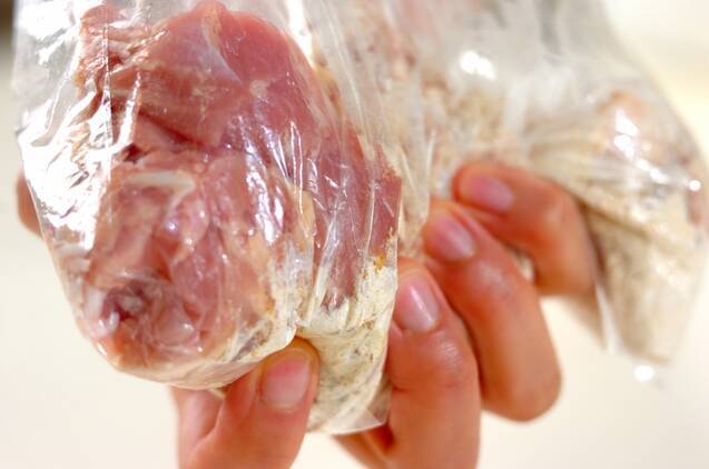 チキンとサツマイモのミルクカレーの作り方の手順1