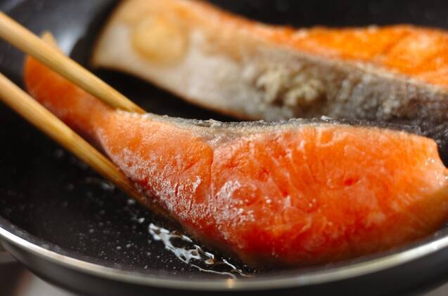 鮭の照り焼きの作り方の手順3