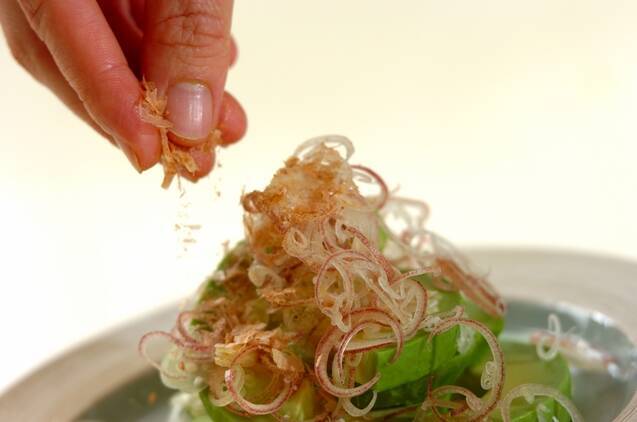 アボカドのミョウガのせの作り方の手順2