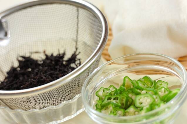 豆腐のそぼろ丼の作り方の手順1