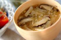 エノキとシイタケのみそ汁