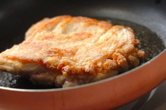 サクッとジューシー！絶品タレの油淋鶏（ユーリンチー）の作り方の手順4