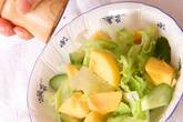 レタスと柿のサラダの作り方1