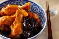 鶏手羽元のプルーン煮