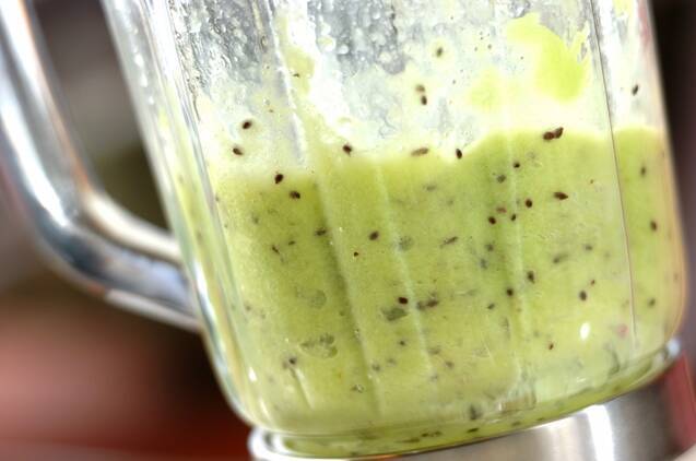 キウイのアイスクリームの作り方の手順1