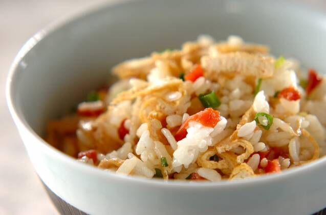 油揚げと小梅の混ぜご飯