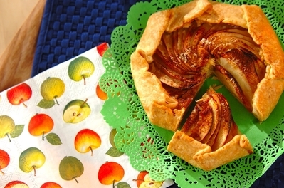 リンゴとアーモンドの型なしタルト レシピ 作り方 E レシピ 料理のプロが作る簡単レシピ