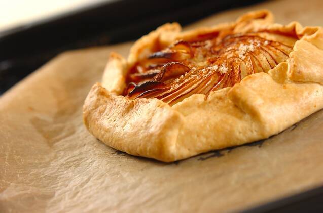 リンゴとアーモンドの型なしタルトの作り方の手順8