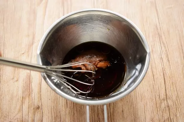レンジで簡単！蒸しナスと豚肉のサッパリ梅だれの作り方3