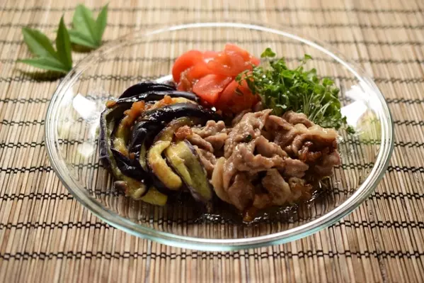 レンジで簡単！蒸しナスと豚肉のサッパリ梅だれの作り方5