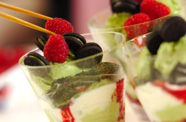 ラズベリーと抹茶のパフェの作り方の手順5