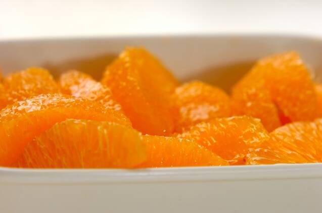 レーズンとオレンジのキャラメリゼの作り方の手順1