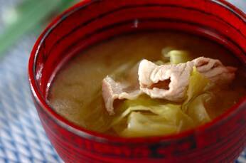 豚とキャベツのみそ汁