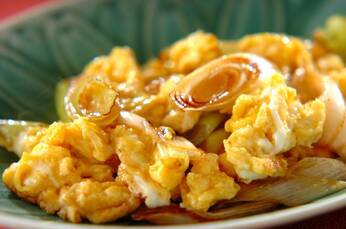 あともう一品に！白ネギと卵の炒め物