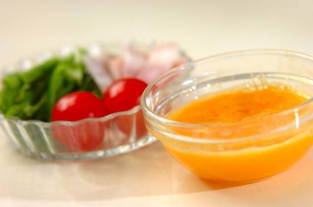 ピーマンとベーコンの卵とじの作り方の手順1