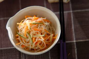 春雨のゴママヨサラダ