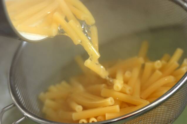 とろーりチーズのミートマカロニグラタンの作り方の手順2
