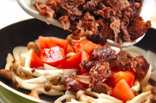 牛肉とトマトのオイスター炒めの作り方の手順4