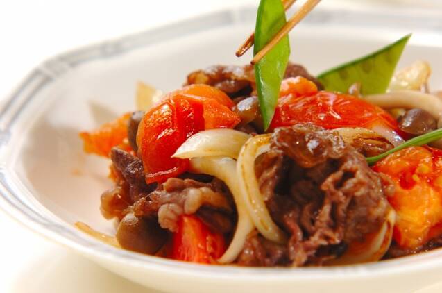 牛肉とトマトのオイスター炒めの作り方の手順5