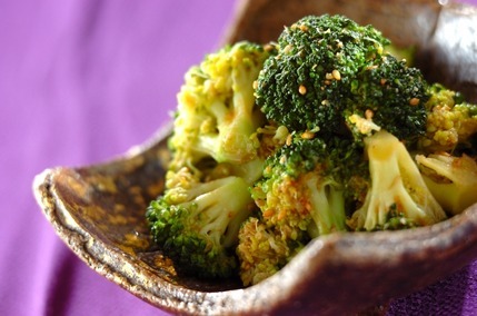 ブロッコリーのゴマ和え