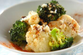 カリフラワーとブロッコリーのアンチョビ風味