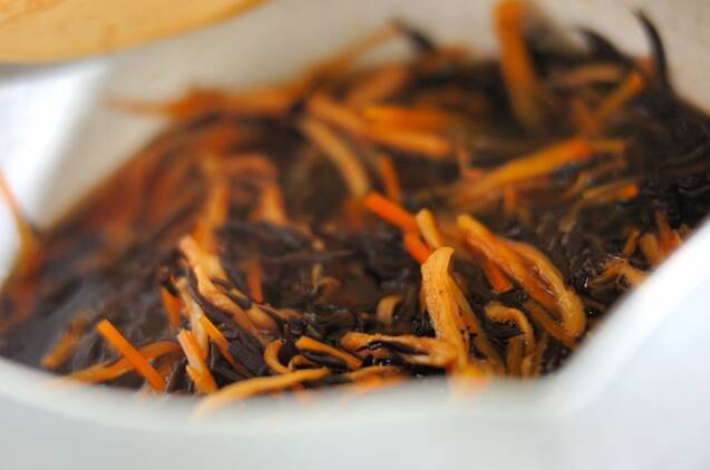 ヒジキとサキイカの煮物の作り方の手順2