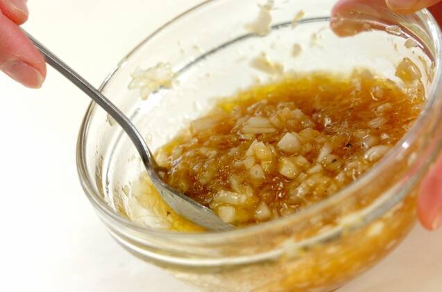 カツオのたたき新玉ドレッシングの作り方の手順3