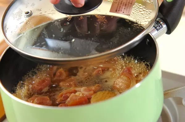 とろ～り半熟卵が絶品！基本の親子丼の作り方3