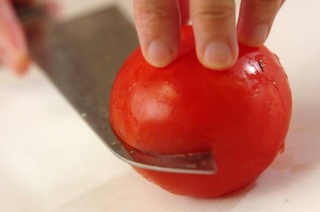 まるごとトマトのサッパリスープの作り方の手順1