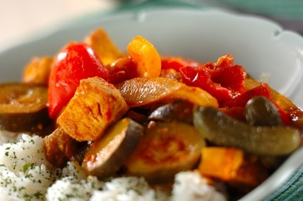 野菜たっぷりトマトカレー