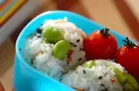 枝豆と桜エビのおにぎり