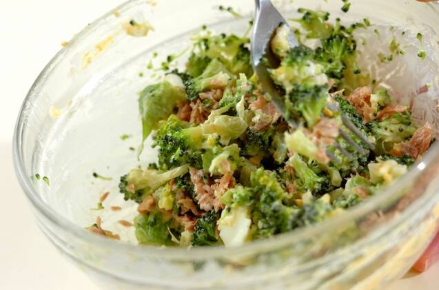 つぶしブロッコリーのバジルマヨサラダの作り方の手順4