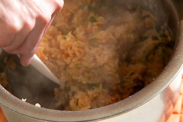 風味広がる！カキご飯の作り方の手順7