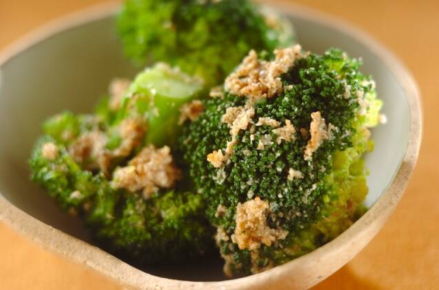 ブロッコリーのゴマ和え