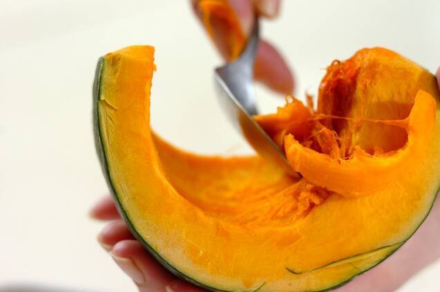 カボチャとツナの揚げ物の作り方の手順1