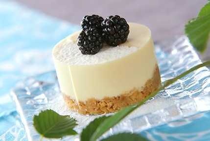 ベリーレアチーズケーキ