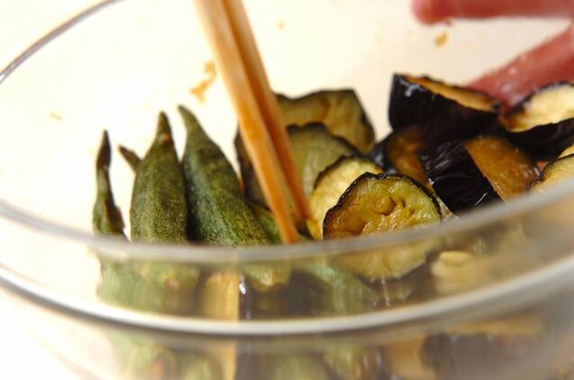 ナスとオクラのショウガじょうゆ漬けの作り方の手順3