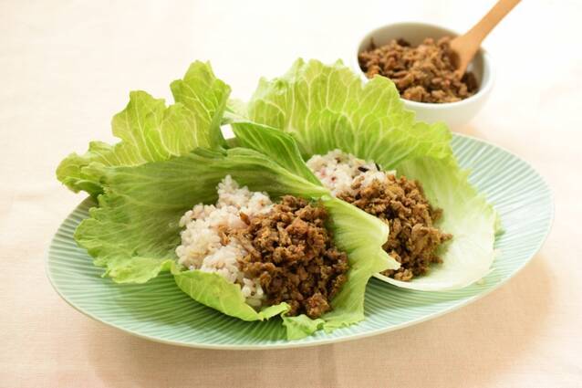 牛ひき肉とゴボウのカレー風味そぼろ　レタス巻きごはんの作り方の手順6