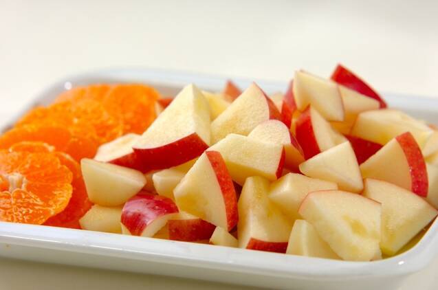 みかんとリンゴのジャムの作り方の手順1