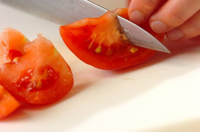 トマトとバジルのマリネの作り方の手順2