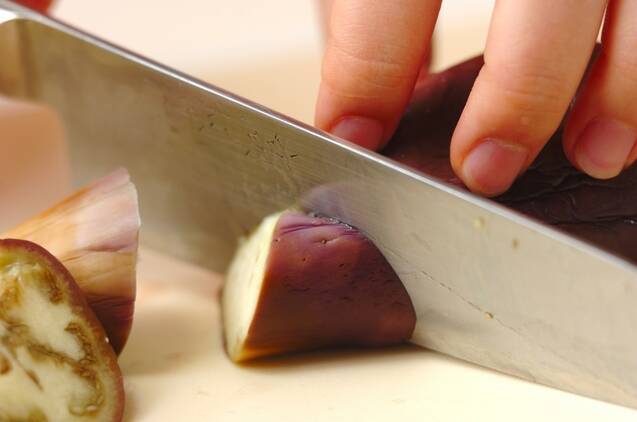 蒸しナスとツナの大葉和えの作り方の手順2