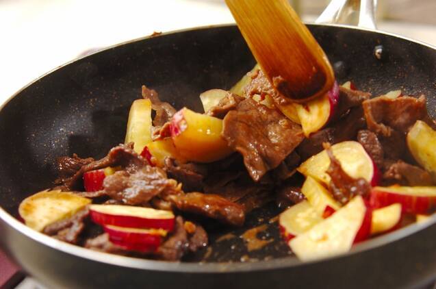 夕飯の簡単おかず！さつまいもと牛肉の甘辛炒め by倉田 沙也加さんの作り方の手順5